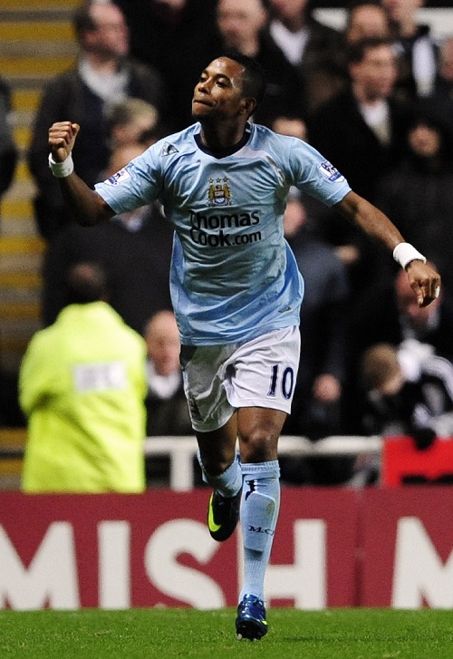 突发！王楠老公郭斌惨遭连番举报，豪送三块大金牌，价值超500万.