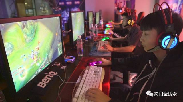 刘俊茜南京摘铜：跨栏新力量，中国速度再添荣耀.